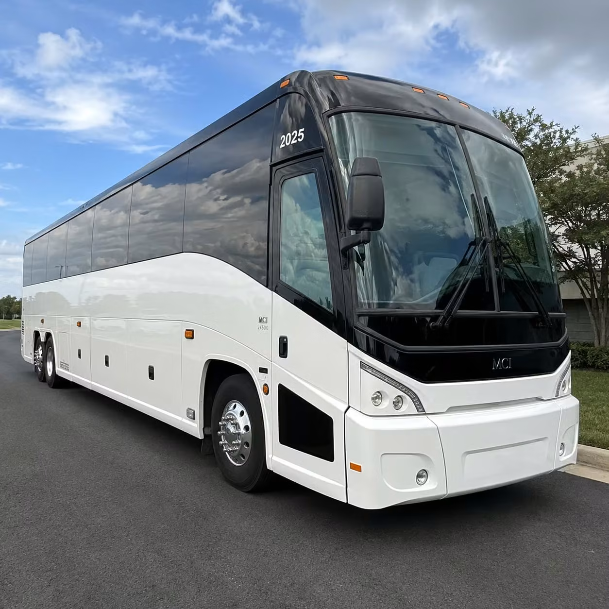 charterbusrentalportland com puts portland s best concert venues within easy reach of your group