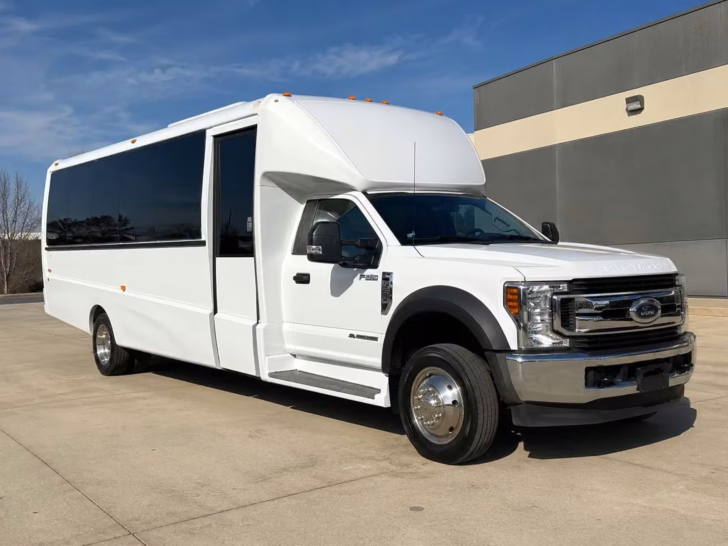 portland 18 passenger minibus rental