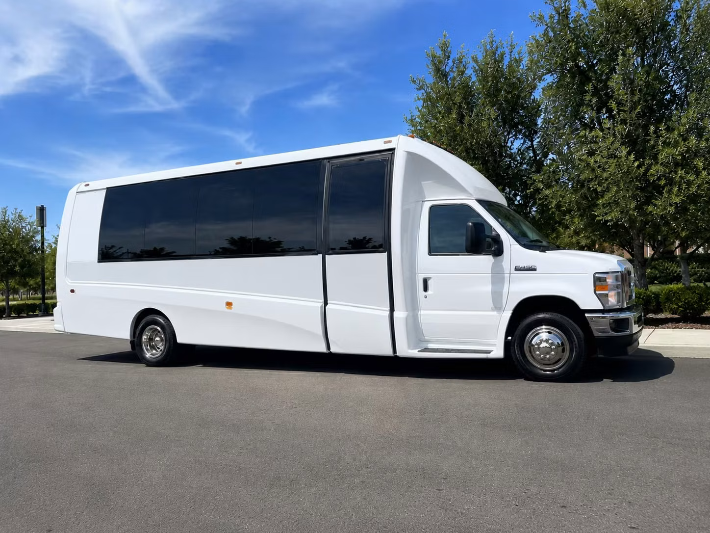 portland 20 passenger minibus rental
